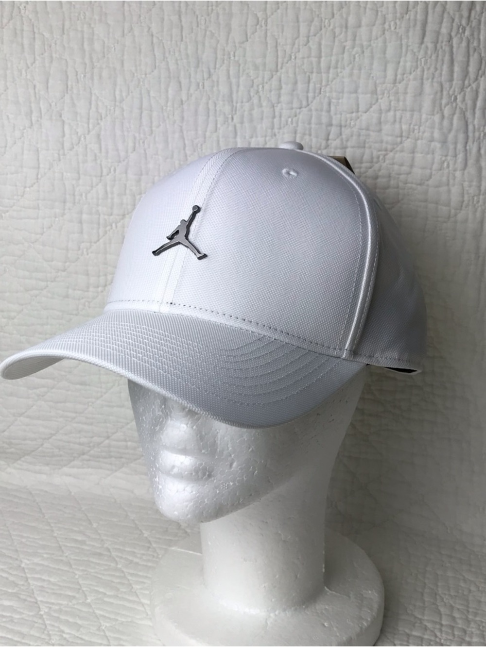 Nike Air Jordan Strapback Hat Adult Unisex SZ M/L Metal Jumpman White HM5750-100